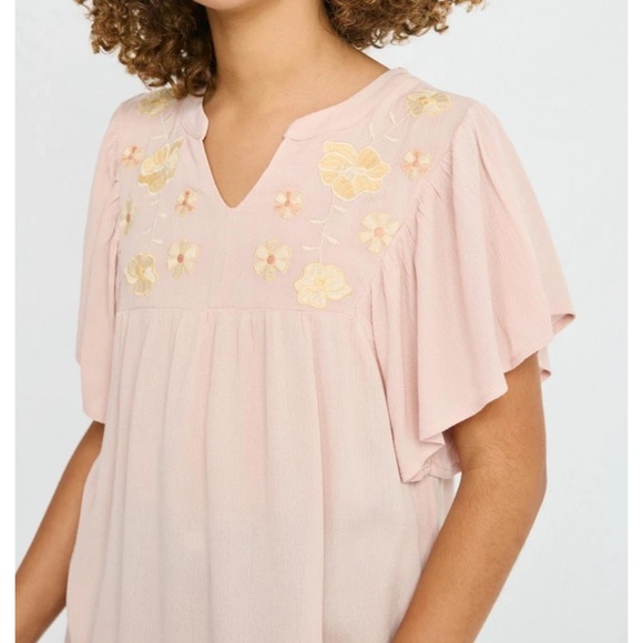 Embroidered top and linen shorts❤️ - Picture 2 of 2